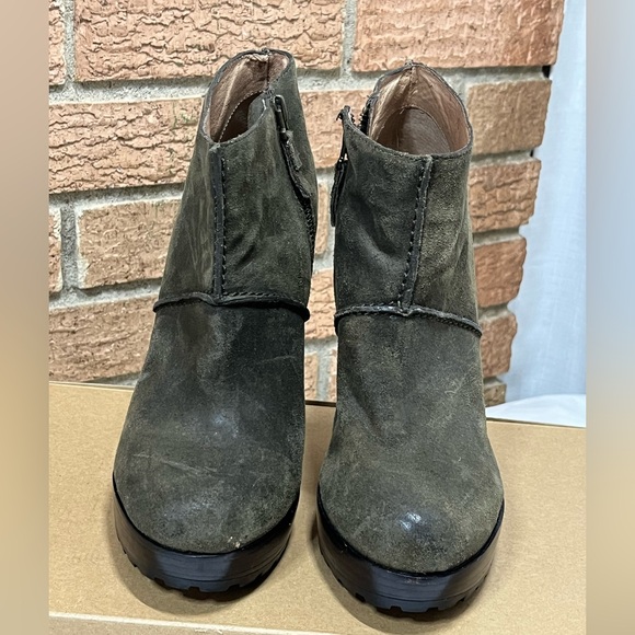 Modern Vintage Brand Olive leather platform stiletto booties - 38/8 - Picture 3 of 7